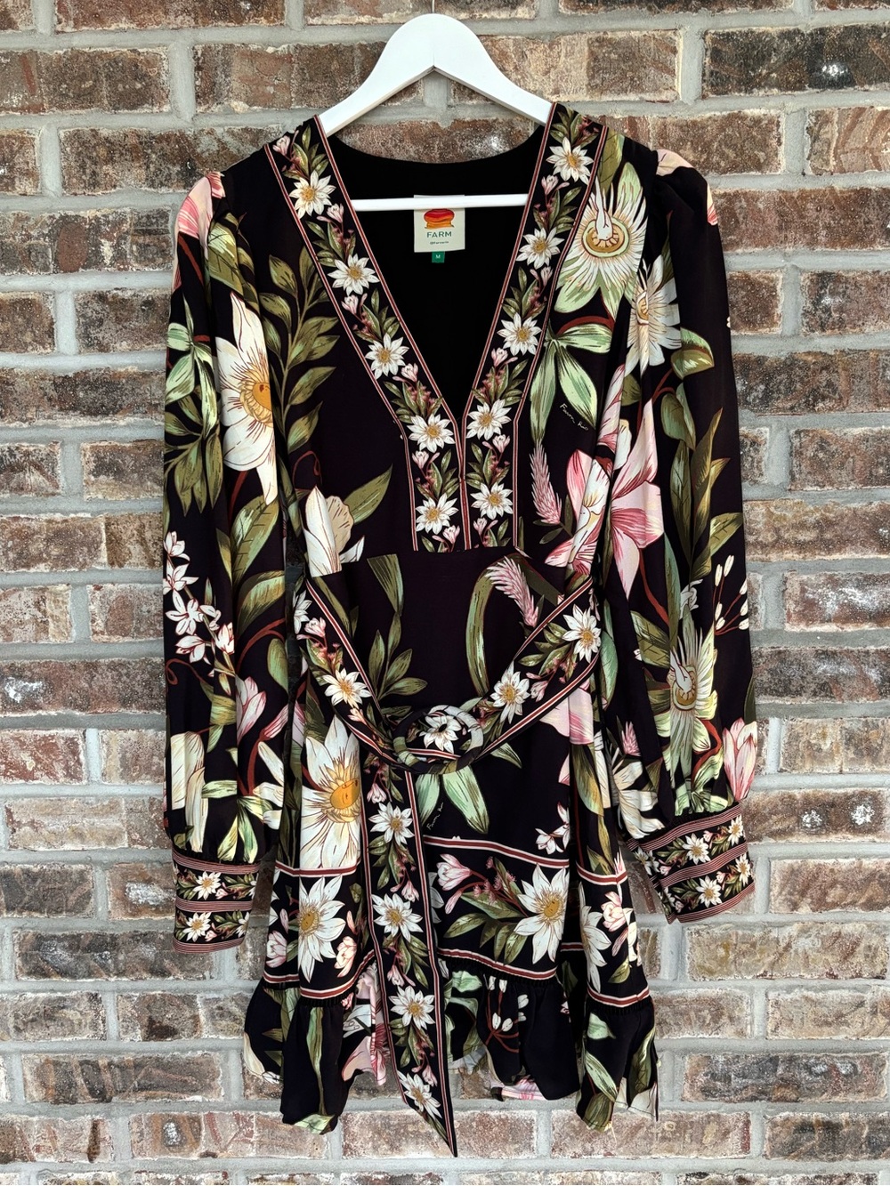 FARM Rio Surreal Flowers Long Sleeve Mini Dress Medium - Picture 3 of 11